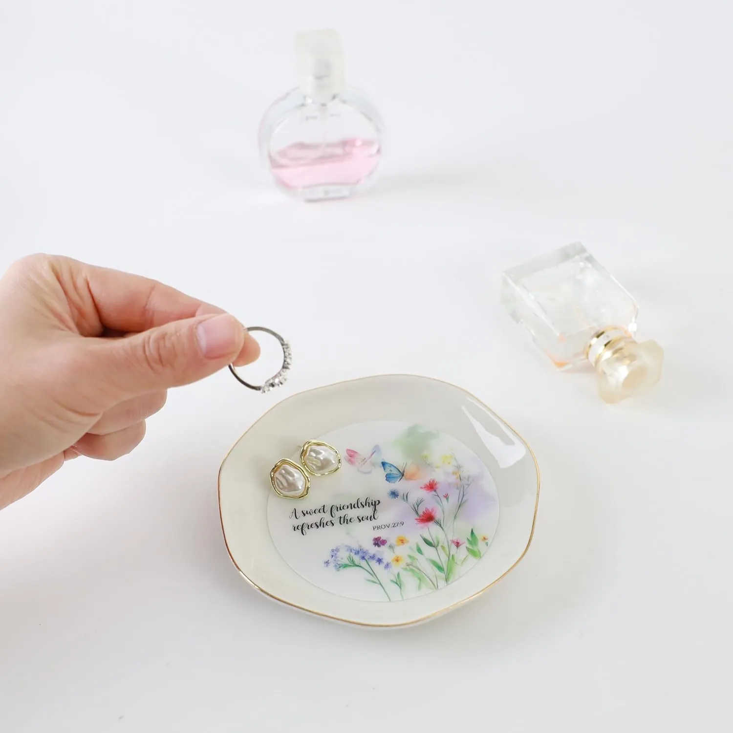 HOME SMILE Friend Chritian Gifts for Women Jewelry Ring Dish Tray with Dynamic Butterfly&Flower Pattern Shifts,A Sweet Friendship Refresh The Soul-Best Friend BFF Birthday Graduation Retirement Gifts