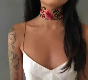 Ros Choker