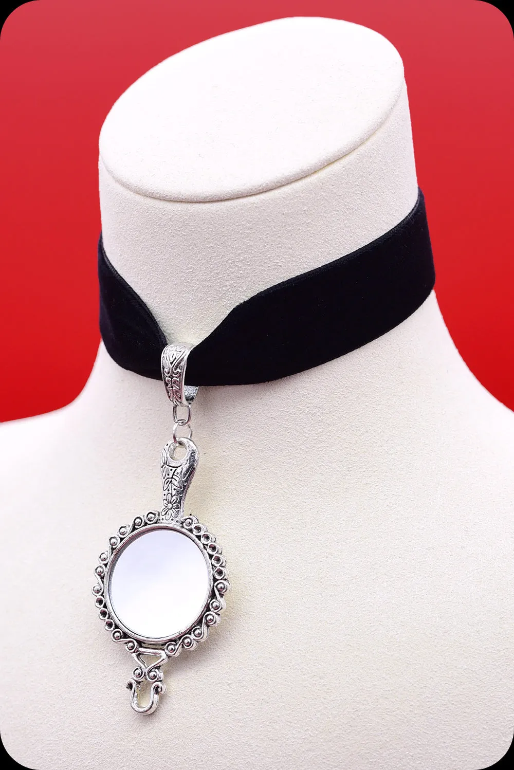The LOOKING GLASS Antique Silver Black Choker