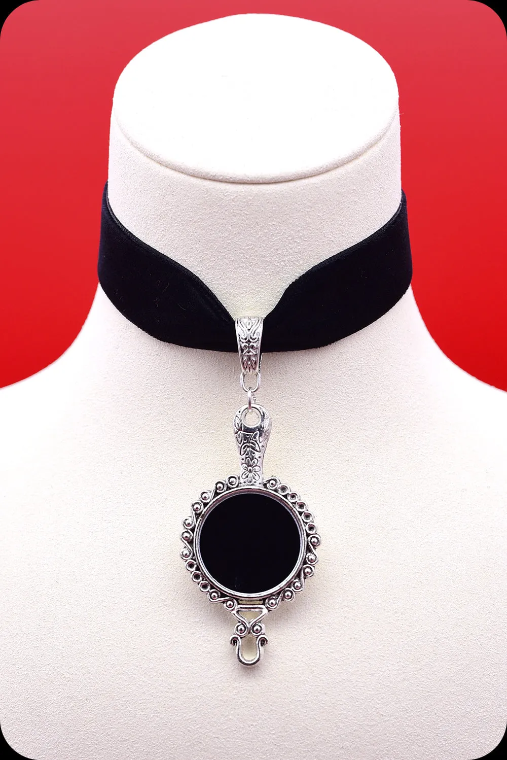 The LOOKING GLASS Antique Silver Black Choker